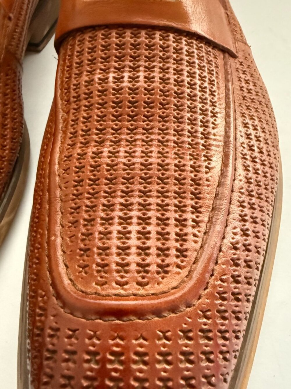 Stacy Adams Men's Belvan Slip-On Loafer 12M Tan Perforated Woven Leather - Picture 5 of 10